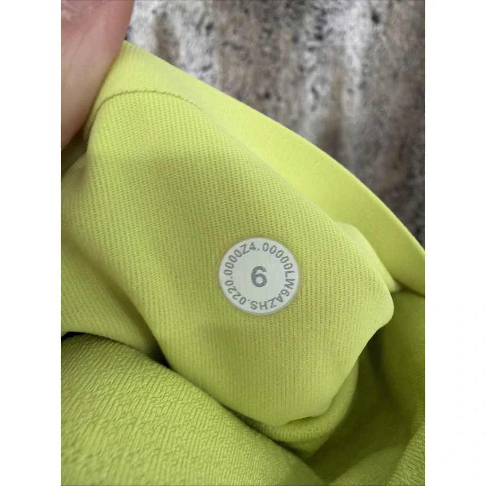 Lululemon Time To Sweat Crop Leggings Size 6 in 23